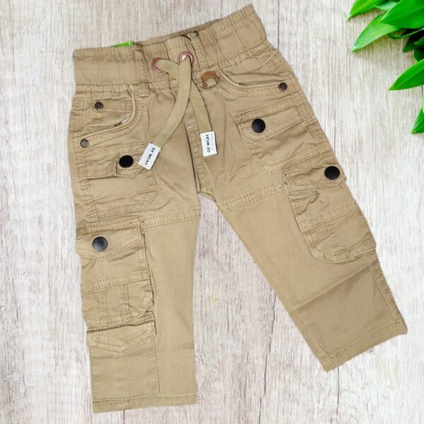 six pockets & Skin Friendly