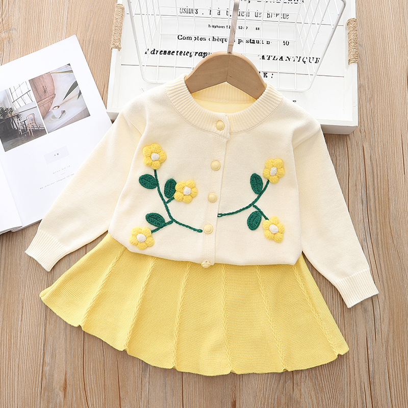 sweater girls flower