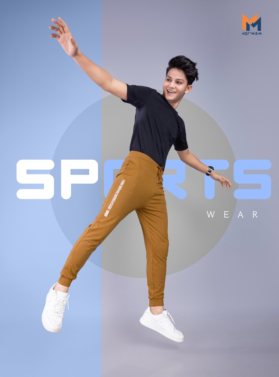 Green solid regular-fit joggers has an elasticated waistband with drawstring closur 2 pockets and cuffed hems Material & Care Cotton Machine Wash