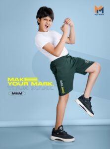 Green solid mid-rice regular-fit shorts cotton looper has an elasticated waistband with dusty colour, 2 pockets